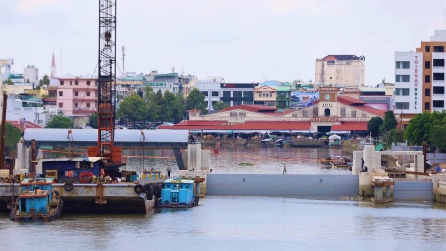 Công trình kè chống ngập ở Cần Thơ “chạy đua” cùng mùa mưa bão