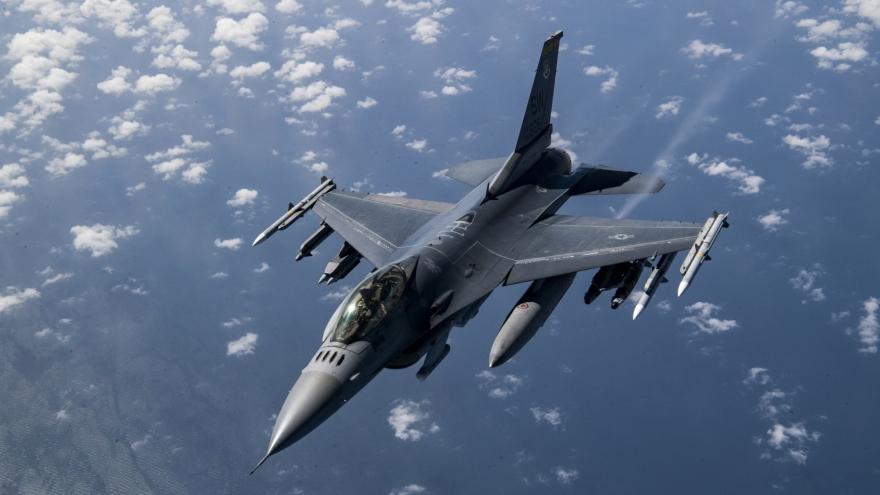 Tiêm kích F-16 vẫn vắng bóng trên bầu trời Ukraine trước thềm hội nghị NATO 2024