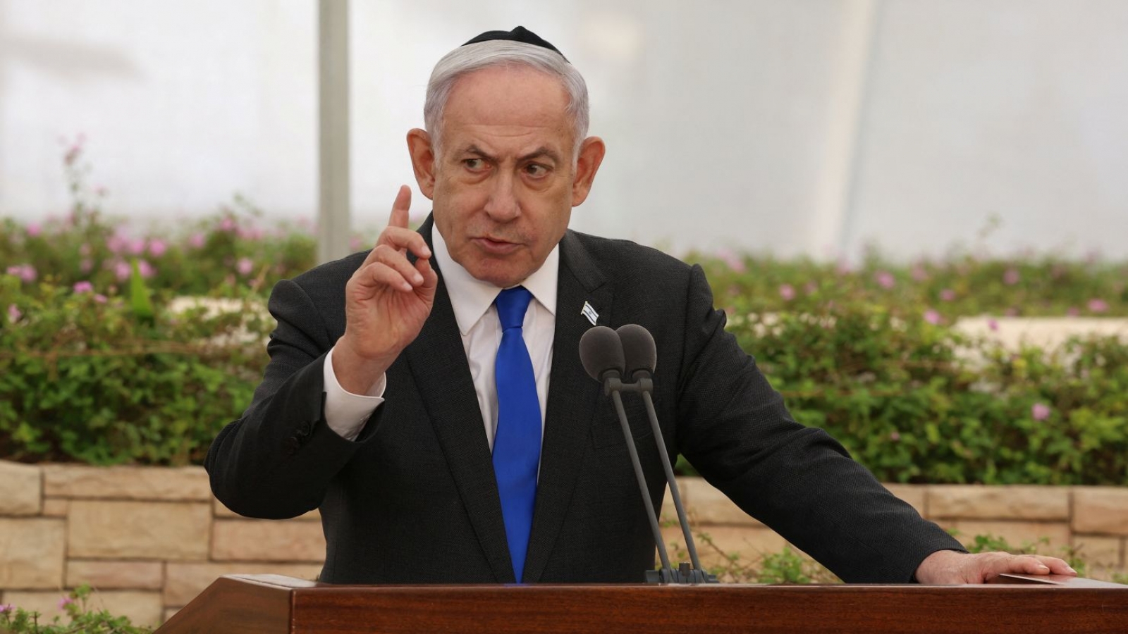 Israel đã "tung hỏa mù" che mắt Iran thế nào trước khi tấn công phủ đầu?