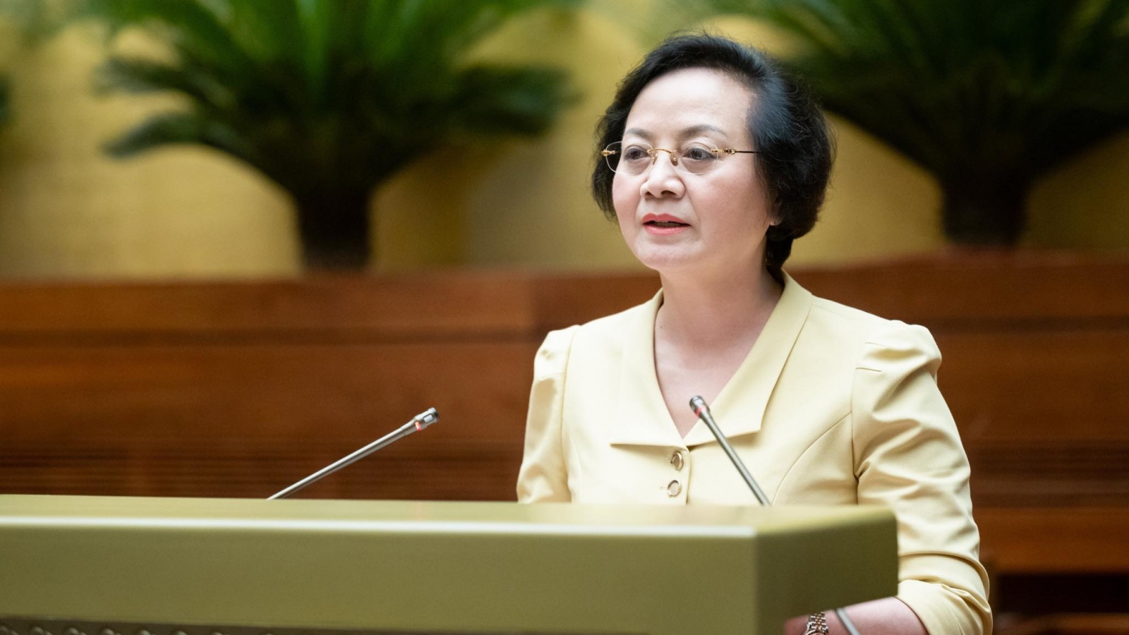 Chính phủ trình Quốc hội quyết định tăng lương cơ sở lên 2,34 triệu đồng/tháng
