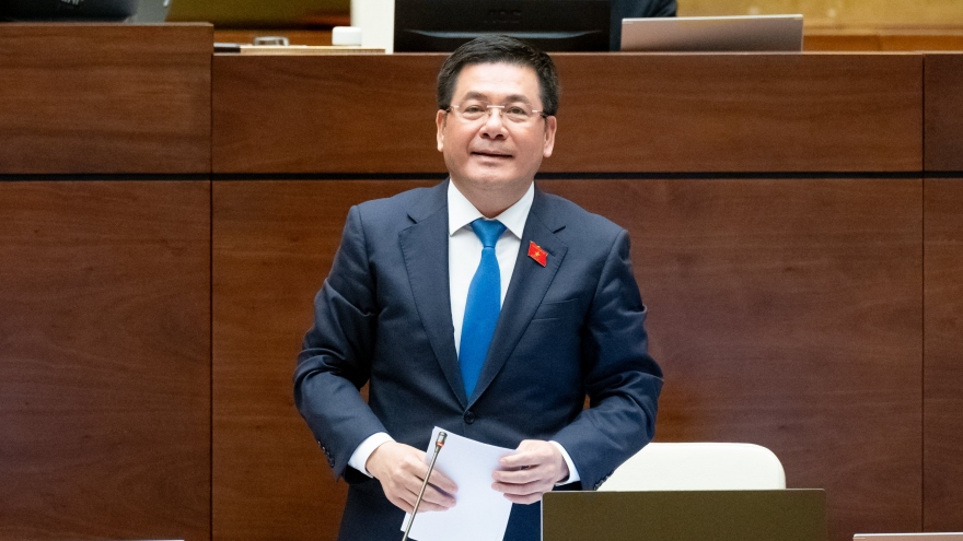 Quốc hội chất vấn Bộ trưởng Bộ Công Thương Nguyễn Hồng Diên