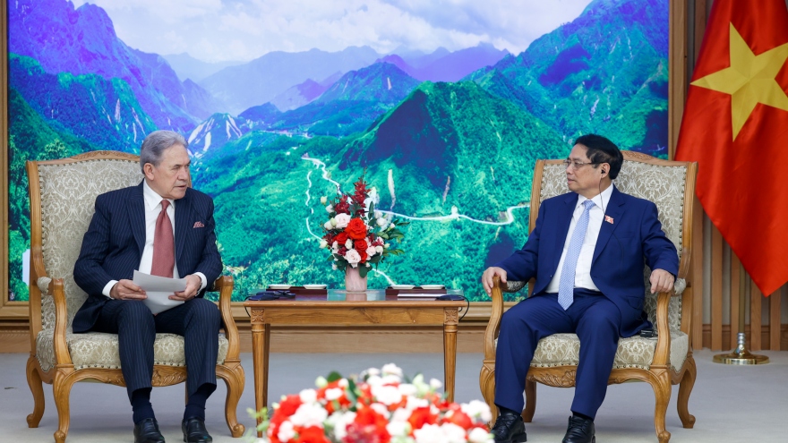 PM hosts New Zealand Foreign Minister in Hanoi