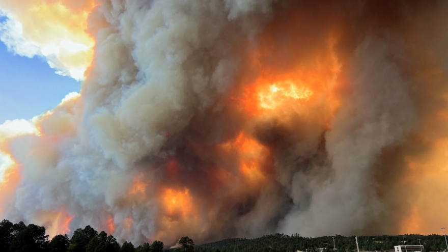 Cháy rừng tại bang New Mexico, Mỹ khiến 1.400 công trình bị phá huỷ