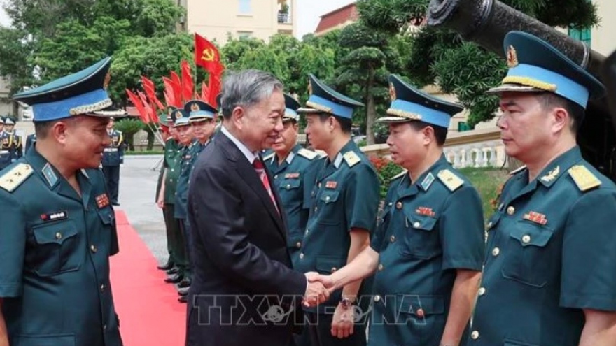 President visits Air Defence - Air Force High Command
