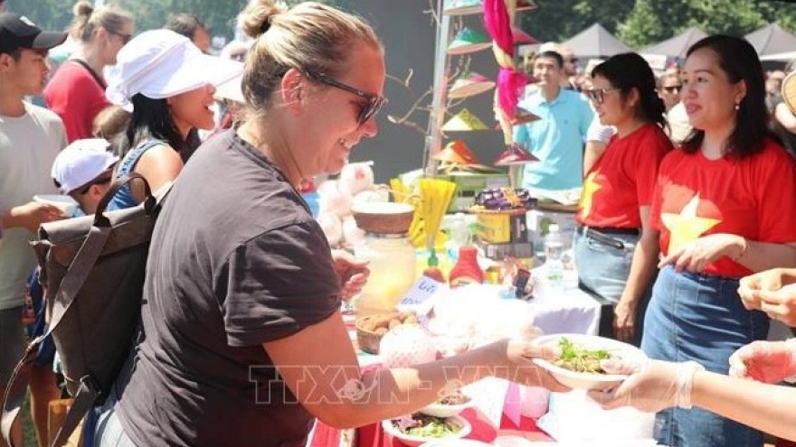 Vietnamese Embassy introduces culture, cuisine at Prague food festival