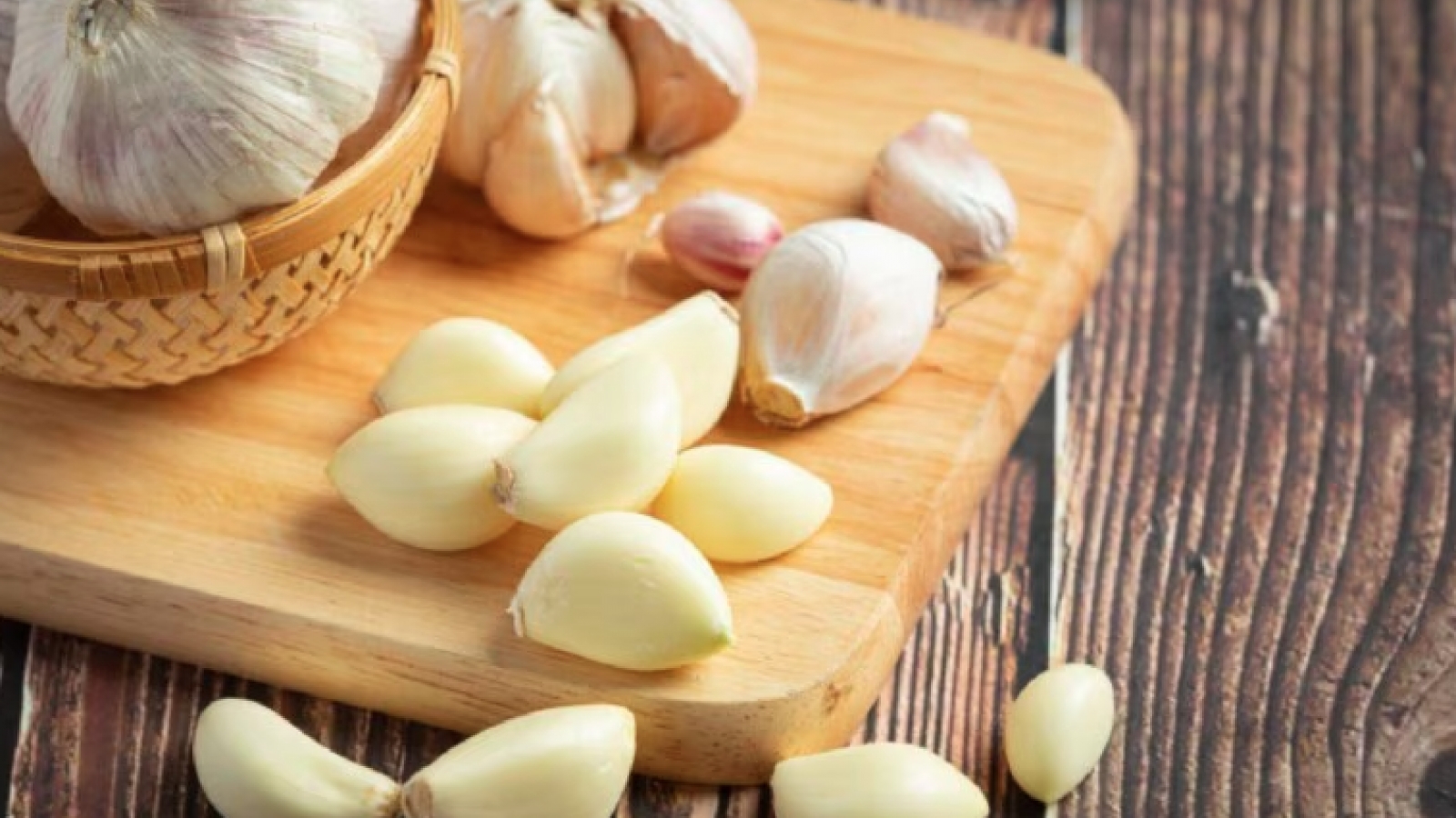Ăn tỏi khi bụng đói sẽ nhận được những lợi ích sức khỏe gì?