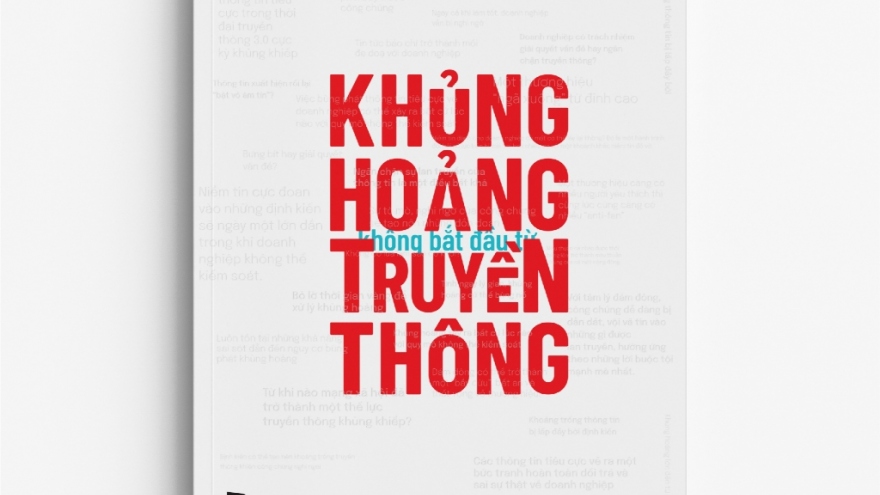 Nhà báo Lê Quốc Vinh ra mắt sách "Khủng hoảng không bắt đầu từ truyền thông"