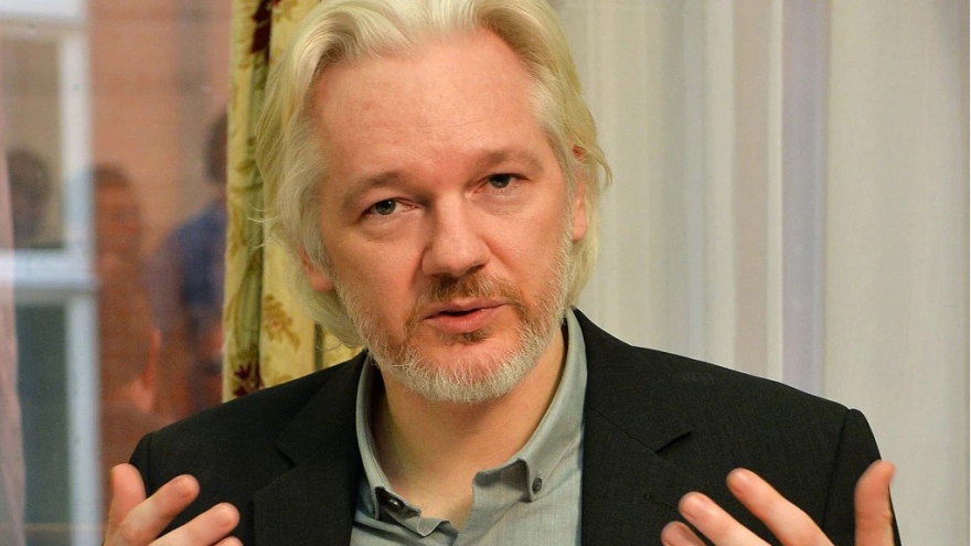 Julian Assange được tại ngoại và trở về Australia