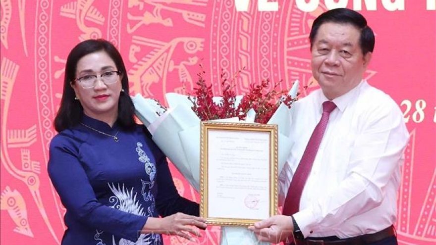 Vụ trưởng Vụ Tuyên truyền Đinh Thị Mai giữ chức Phó Trưởng ban Tuyên giáo TƯ