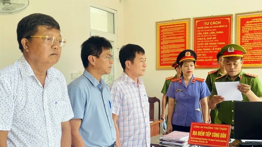 Bắt Giám đốc và 2 Phó Giám đốc Trung tâm đào tạo lái xe ô tô tại Quảng Nam