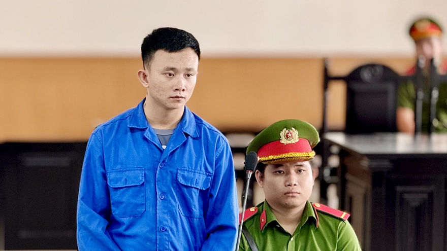 Chém người đứng ra can ngăn đánh nhau bị lãnh án 12 năm tù về tội “Giết người”
