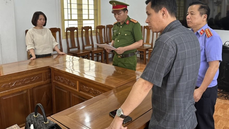 Bắt thêm 3 nữ thủ quỹ, kế toán của Trung tâm đào tạo sát hạch lái xe ở Lào Cai