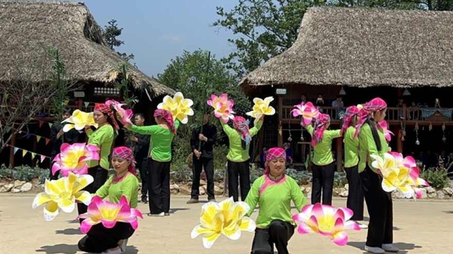 Red River Festival 2024 promotes cultural exchange between Vietnam and China