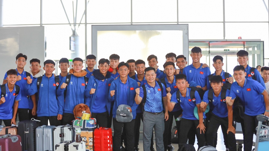 Vietnam departs for Indonesia to attend ASEAN U16 Boys’ Championship