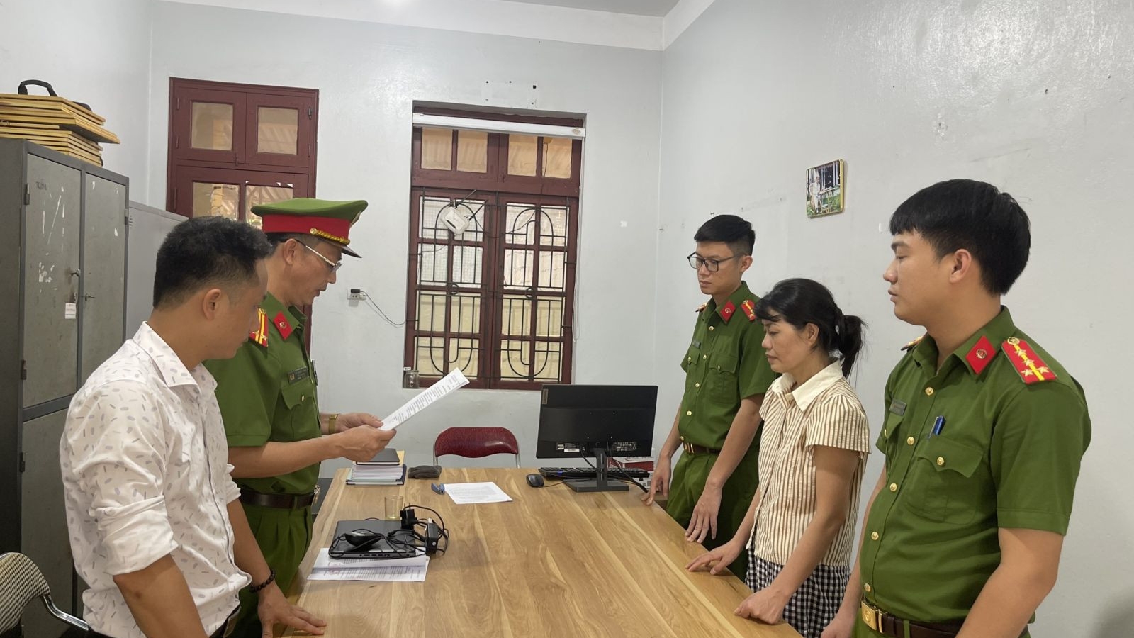 Khai khống hồ sơ, khởi tố hiệu trưởng trường mầm non ở Bắc Giang