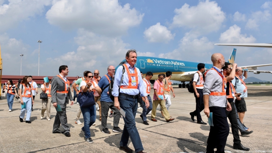 Vietnam Airlines báo lãi hơn 7.600 tỷ đồng, tăng trưởng toàn diện năm 2025