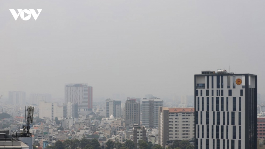Dense fog blankets Ho Chi Minh City