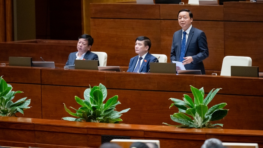 Phó Thủ tướng Trần Hồng Hà làm rõ nhiều vấn đề về phát triển công nghiệp bán dẫn