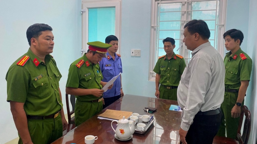 Truy tố cựu cán bộ quản lý thị trường ở Bình Thuận tội nhận hối lộ