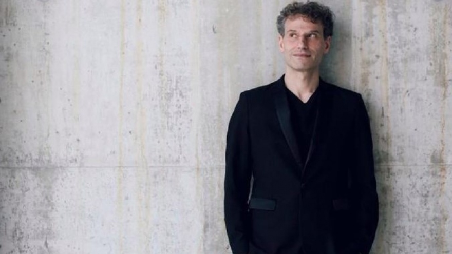 Well-known Israeli pianist set for Vietnam tour