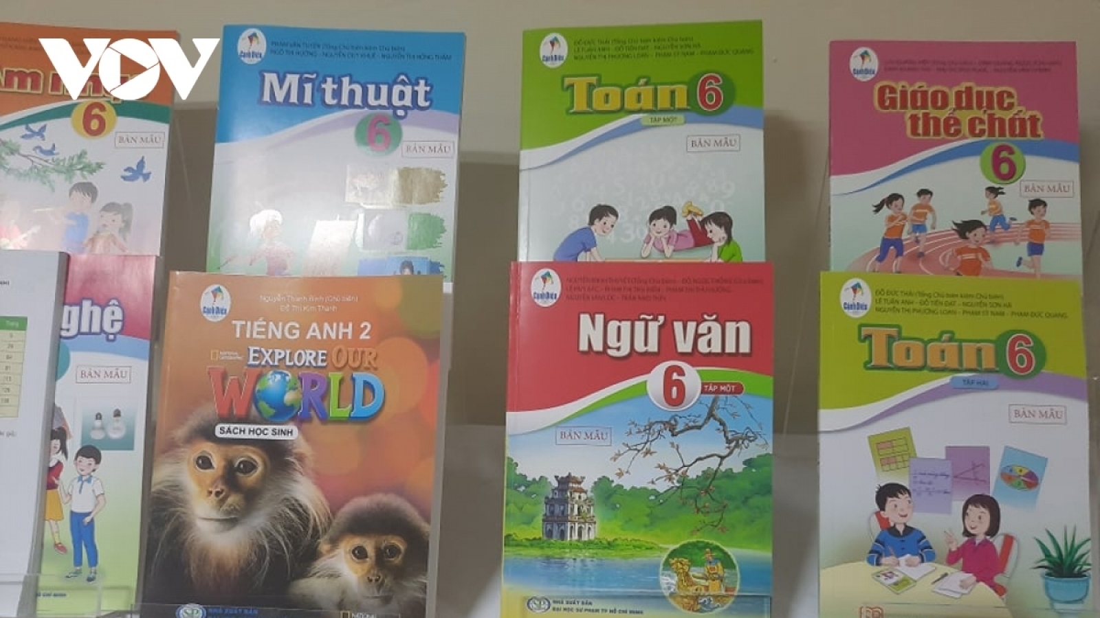 Giảm giá sách giáo khoa trung bình 15% năm học 2024-2025