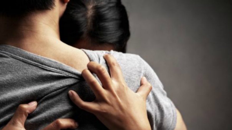 Bạn tình suốt 5 năm đột ngột muốn chấm dứt quan hệ để đi lấy chồng