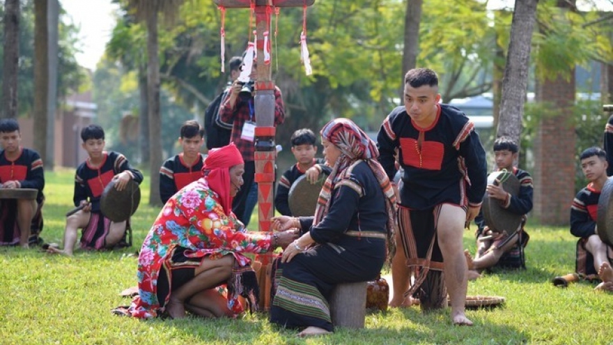 Health worship ceremony of the Ede