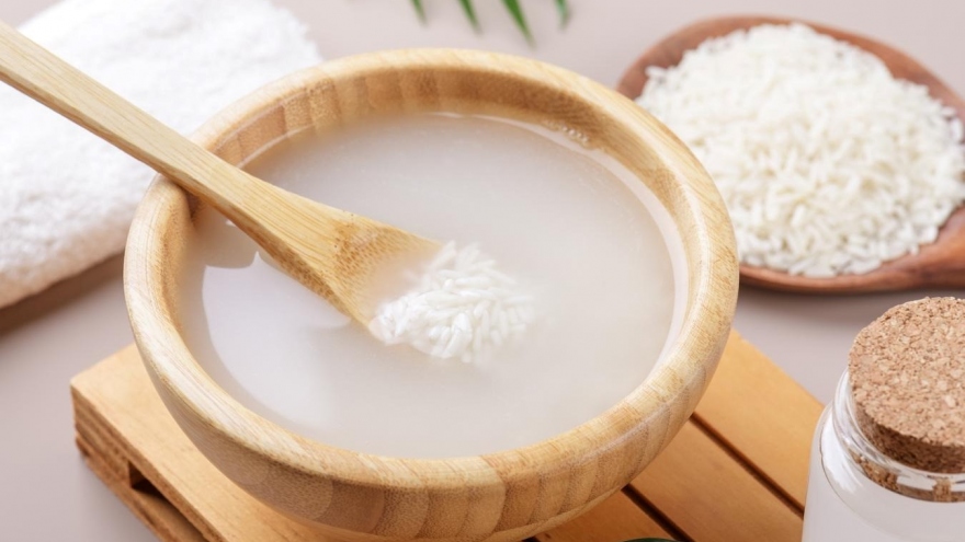 Lợi ích sức khỏe bất ngờ của nước vo gạo, nhiều người hối hận vì toàn đổ đi