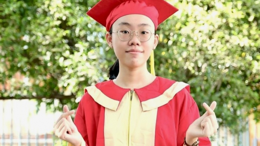 Thủ khoa đầu vào lớp 10 ở TP.HCM làm bài thi tiếng Anh trong 5 phút