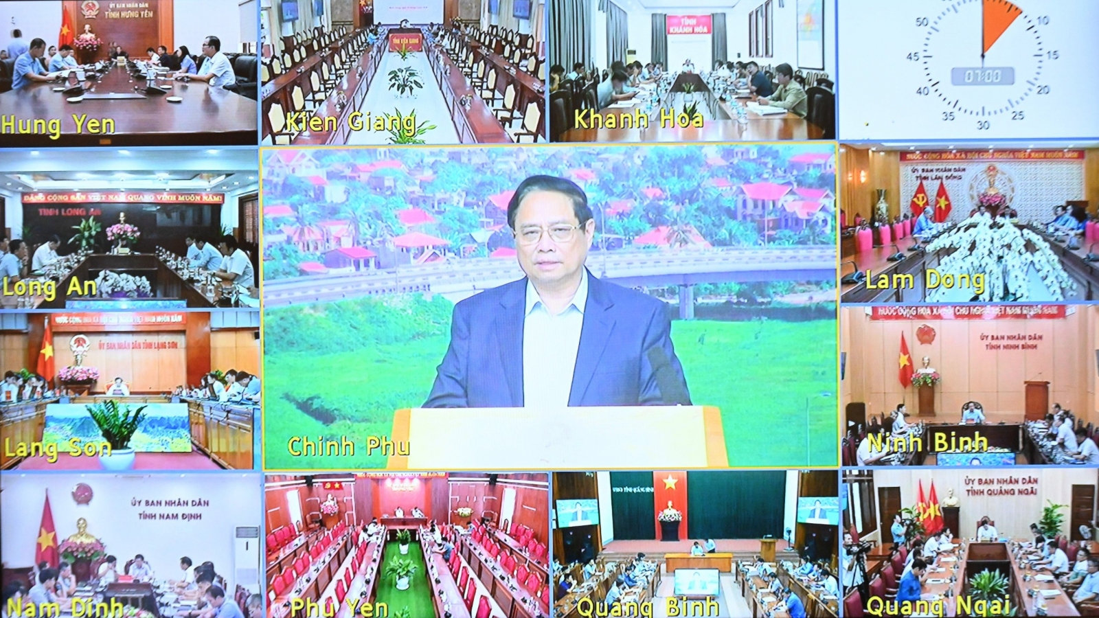 Thủ tướng: "Chỉ bàn làm, không bàn lùi" để đưa công trình về đích đúng kế hoạch