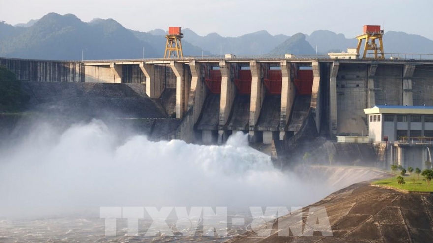 13h chiều nay, mở cửa xả đáy hồ thủy điện Sơn La và Tuyên Quang