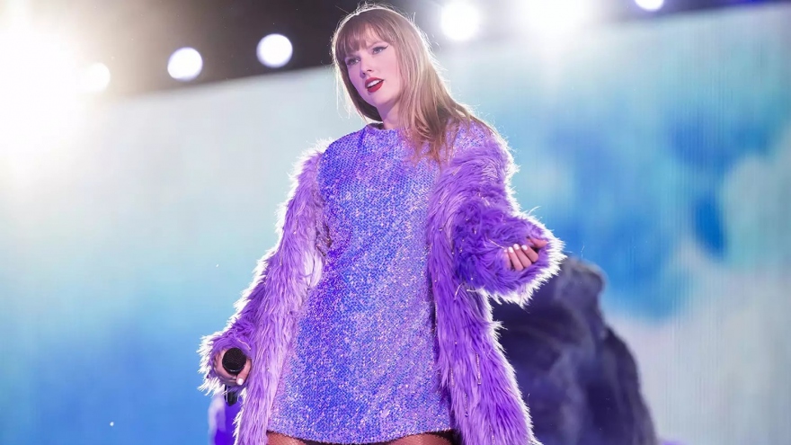 Kỷ vật tuổi thơ của Taylor Swift được bán với giá khủng