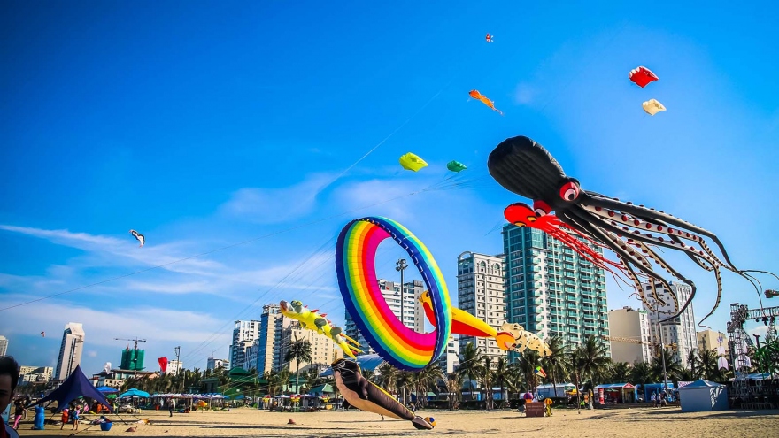Trải nghiệm cùng Vietnam Airlines Festa tại lễ hội tận hưởng Đà Nẵng 2024