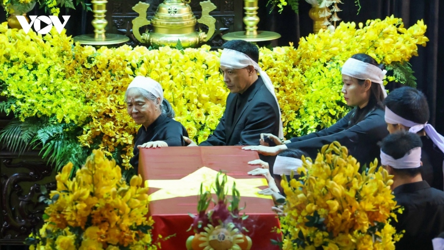Emotional images of Vietnamese people mourning respected Party leader Nguyen Phu Trong