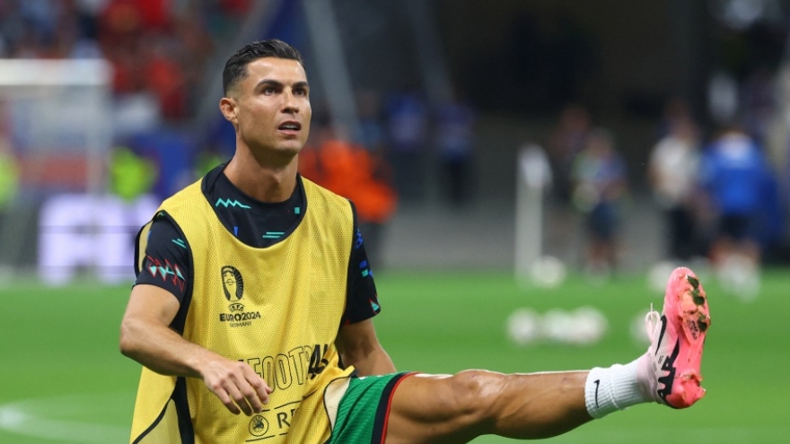 Trực tiếp Bồ Đào Nha 0-0 Slovenia: Ronaldo có cơ hội lập siêu kỷ lục