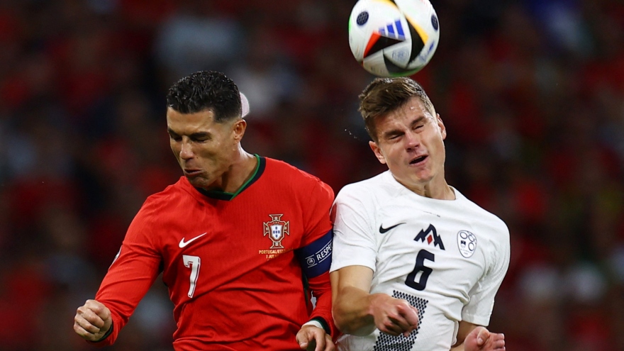 Trực tiếp Bồ Đào Nha 0-0 Slovenia: Liên tục bỏ lỡ cơ hội