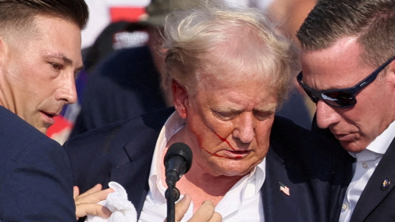 Trump kể về trải nghiệm “siêu thực” khi bị bắn, nói rằng ông “lẽ ra đã chết”