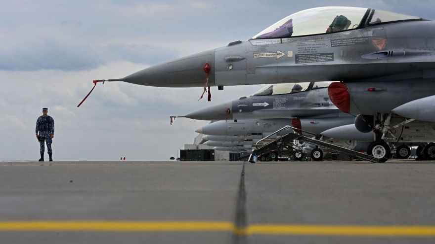 Tiêm kích F-16 trên đường đến Ukraine, hi vọng và thách thức đan xen