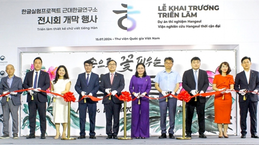 Exhibition on ancient Korean script, Hangeul, opens in Hanoi