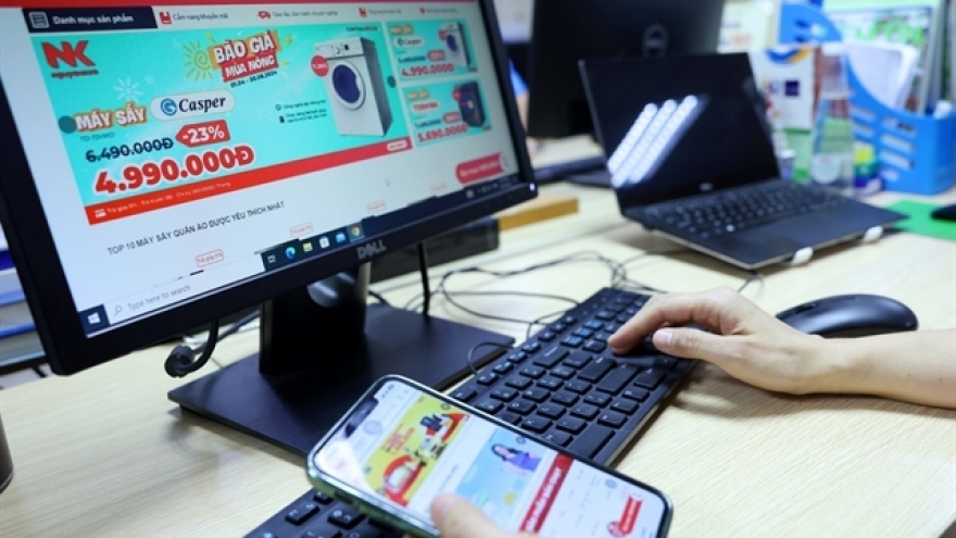Vietnamese spend nearly VND150 trillion online shopping