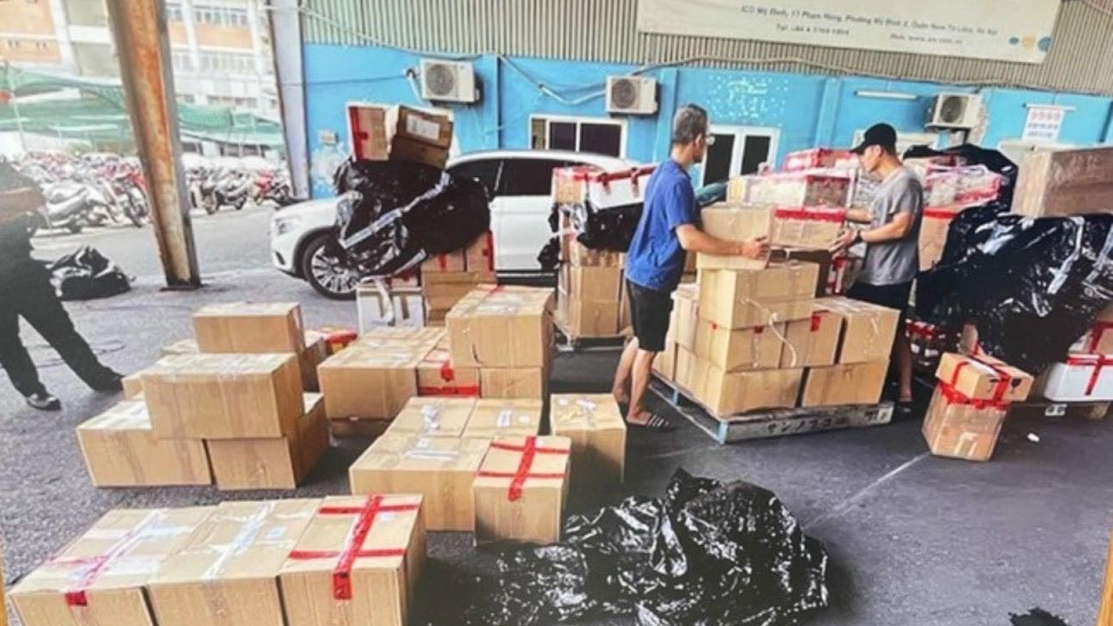 Triệt phá vụ vận chuyển 179kg ma túy qua đường hàng không