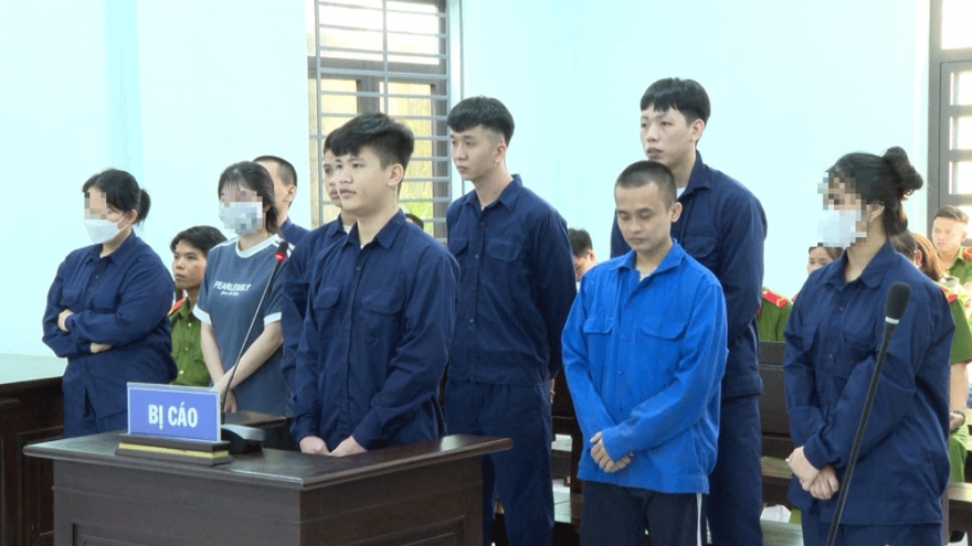 Băng nhóm mua bán người dưới 16 tuổi ở Bình Phước lĩnh án 56 năm tù