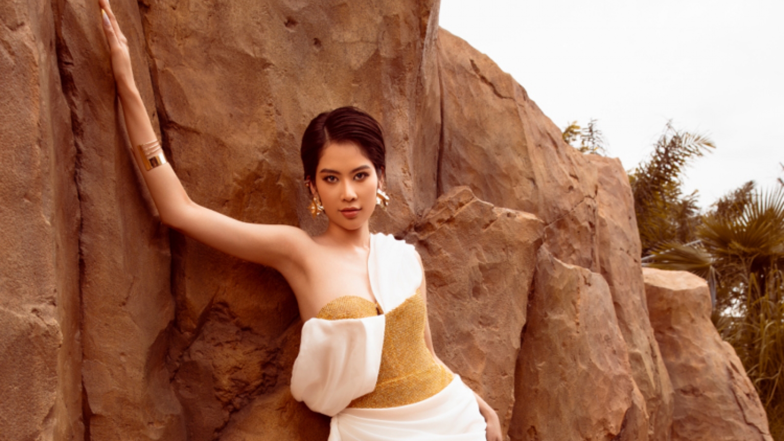 Lệ Nam đọ sắc Bùi Lý Thiên Hương trong bộ ảnh profile Miss Grand Vietnam 2024