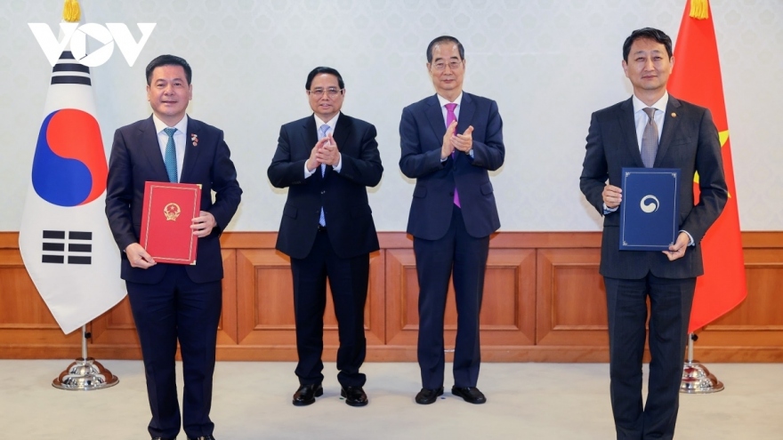 PM Pham Minh Chinh’s recent visit grabs Korean headlines