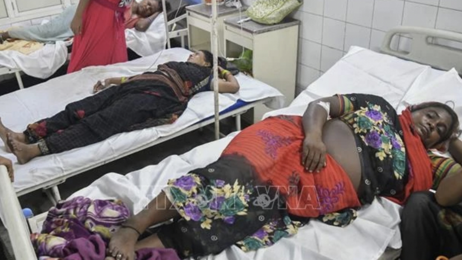 PM extends condolences to Indian counterpart over deadly stampede
