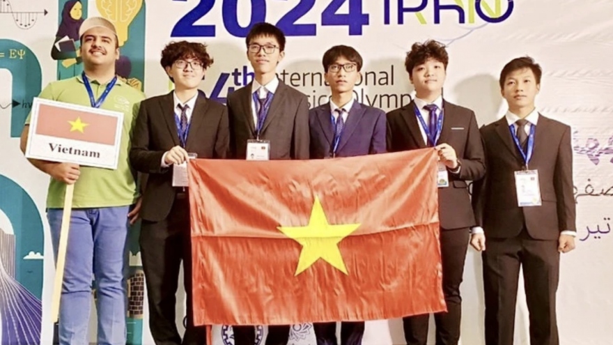 Vietnam wins five medals at int’l physics Olympiad