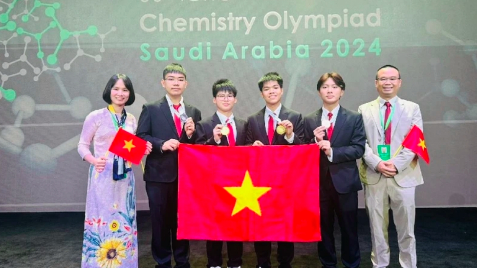 Vietnam wins big at International Chemistry Olympiad 2024