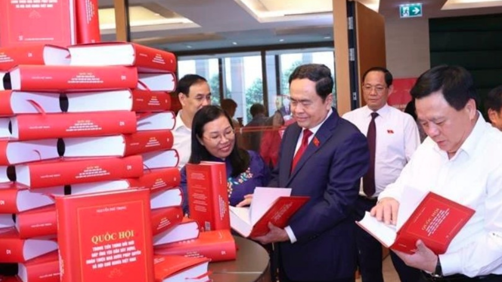 New book introduces Party chief's writings on building socialist rule-of-law State