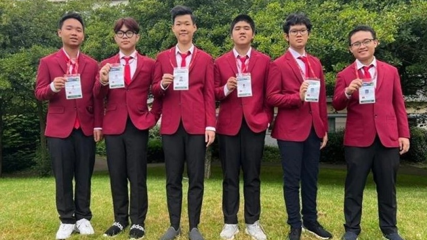 Vietnamese students win five medals at Int’l Math Olympiad 2024