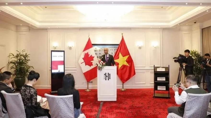 Canadian minister highlights development cooperation prospects with Vietnam